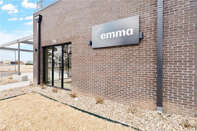 726 E Emma Avenue 206, Springdale, AR 72764