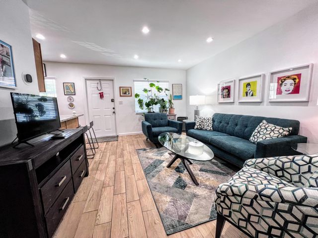 2660 NE 8th Avenue 112, Wilton Manors, FL 33334
