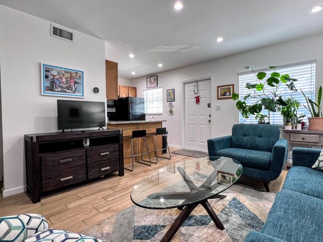 2660 NE 8th Avenue 112, Wilton Manors, FL 33334