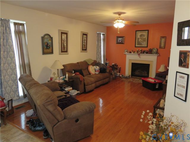 1513 Oakland Chase Pky, Henrico, VA 23231