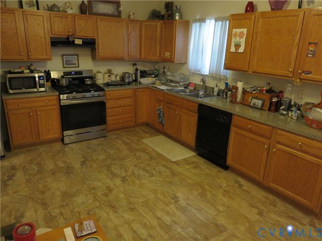 1513 Oakland Chase Pky, Henrico, VA 23231