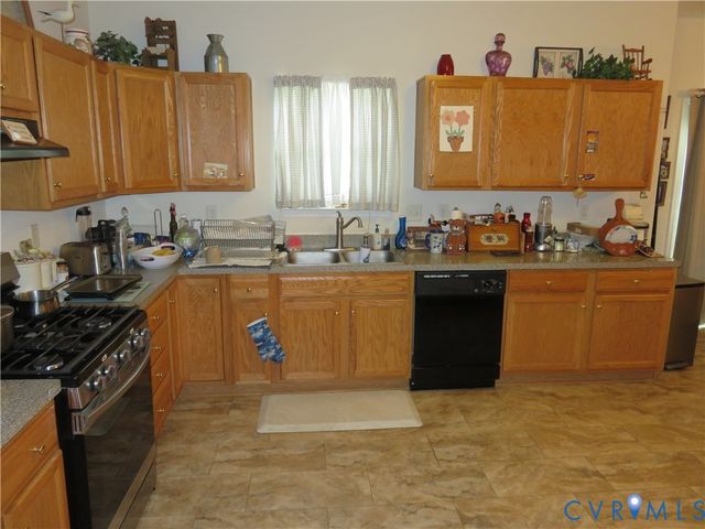 1513 Oakland Chase Pky, Henrico, VA 23231