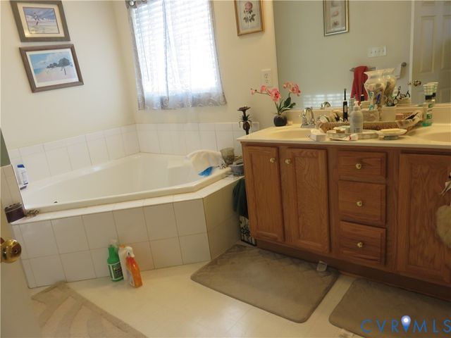 1513 Oakland Chase Pky, Henrico, VA 23231