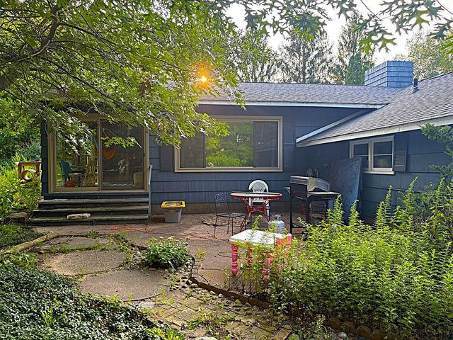 717 Parkdale Avenue, Manistee, MI 49660