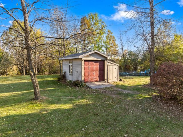 N7491 Bay DRIVE, Elkhorn, WI 53121