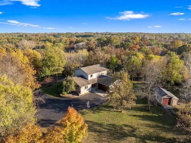 N7491 Bay DRIVE, Elkhorn, WI 53121