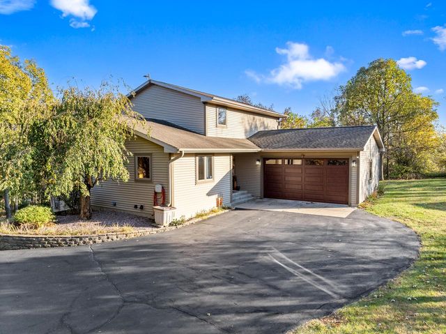 N7491 Bay DRIVE, Elkhorn, WI 53121