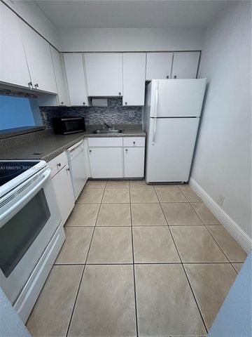 5201 Geneva Way 113, Doral, FL 33166