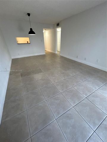 5201 Geneva Way 113, Doral, FL 33166