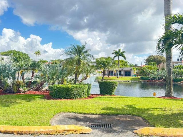 5201 Geneva Way 113, Doral, FL 33166