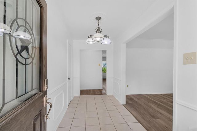 1122 Rhine Lane, Houston, TX 77090