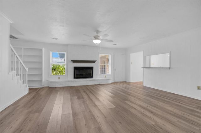 1122 Rhine Lane, Houston, TX 77090