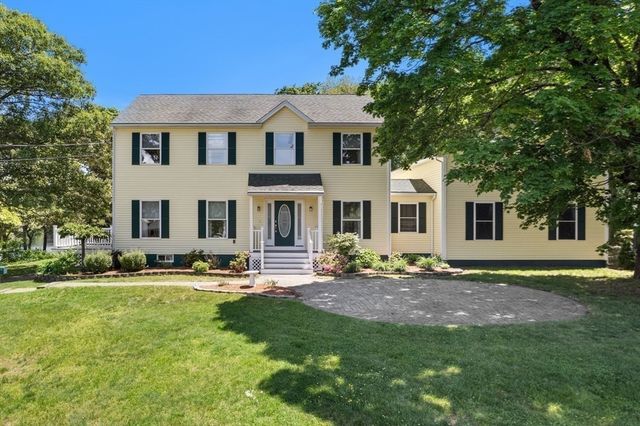 53 Farm St, Blackstone, MA 01504