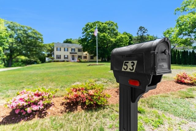 53 Farm St, Blackstone, MA 01504