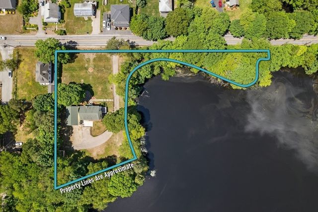 53 Farm St, Blackstone, MA 01504