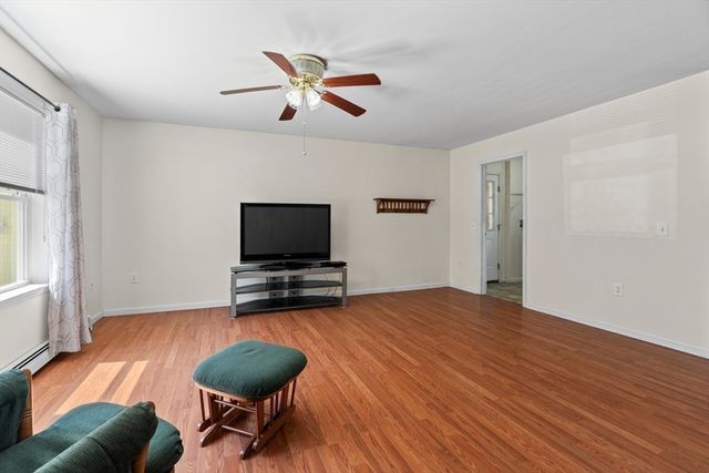 53 Farm St, Blackstone, MA 01504