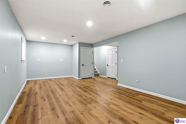 100 Stratmoor Drive, Elizabethtown, KY 42701