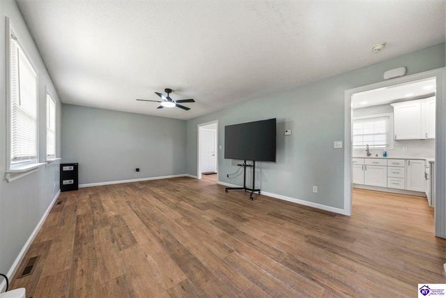 100 Stratmoor Drive, Elizabethtown, KY 42701