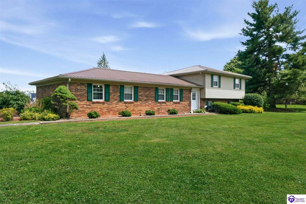 100 Stratmoor Drive, Elizabethtown, KY 42701