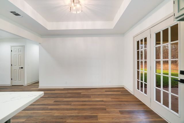 3122 N Farm Road 196 N, Paris, TX 75462