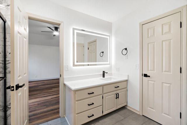 3122 N Farm Road 196 N, Paris, TX 75462