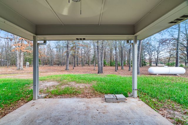 3122 N Farm Road 196 N, Paris, TX 75462