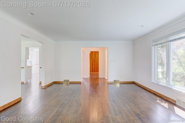 10 Millington Road, Pleasant Ridge, MI 48069