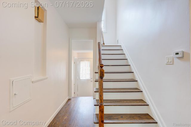 10 Millington Road, Pleasant Ridge, MI 48069
