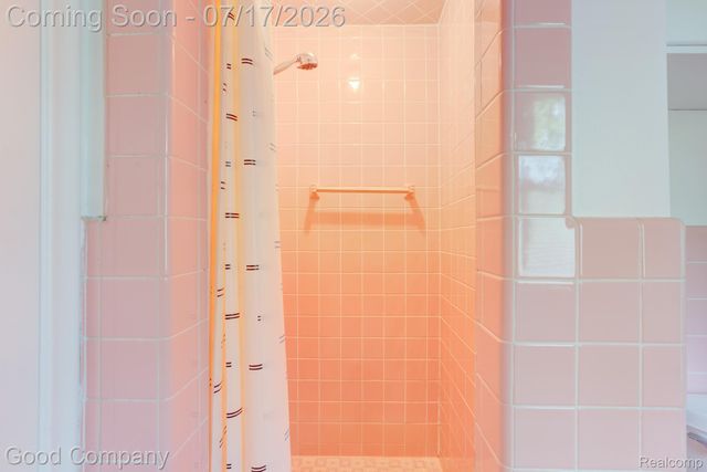 10 Millington Road, Pleasant Ridge, MI 48069