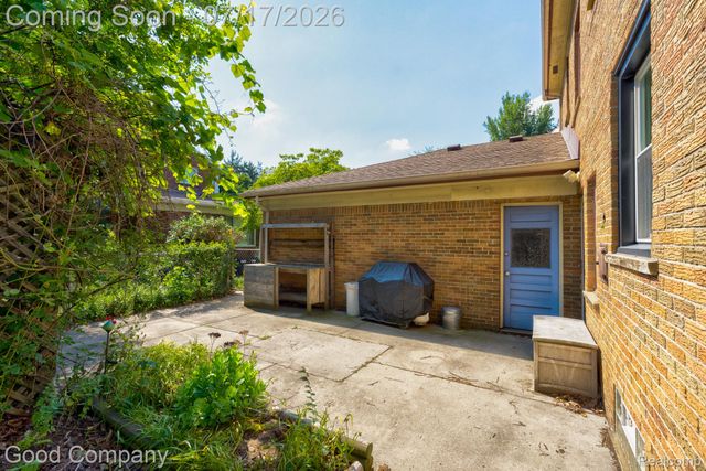 10 Millington Road, Pleasant Ridge, MI 48069