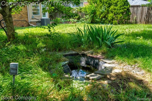 10 Millington Road, Pleasant Ridge, MI 48069