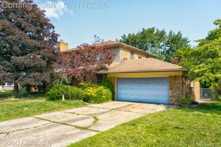 10 Millington Road, Pleasant Ridge, MI 48069