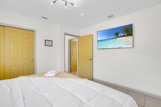 1840 SW 24th Street 1-2, Fort Lauderdale, FL 33315