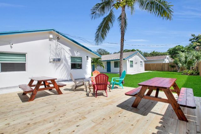 1840 SW 24th Street 1-2, Fort Lauderdale, FL 33315