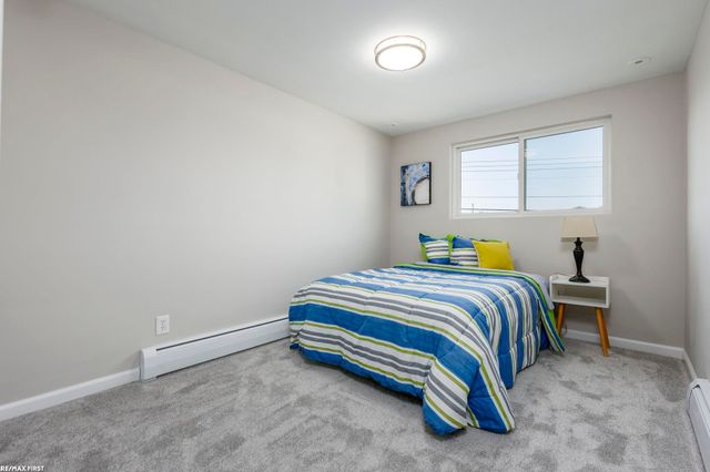 22770 Worthington Ct Court, Saint Clair Shores, MI 48081