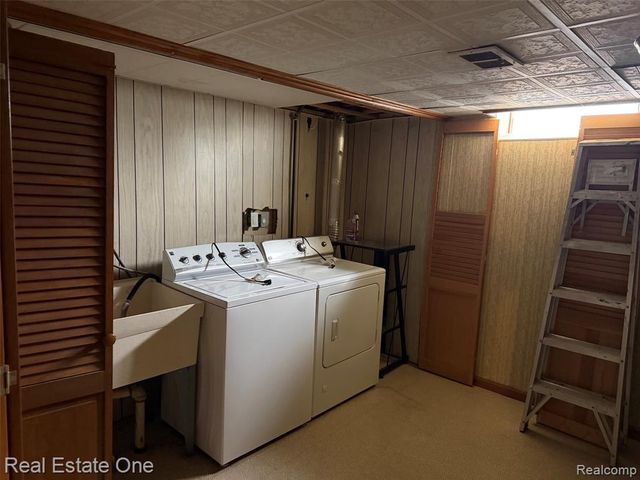 26126 Warrington Street, Dearborn Heights, MI 48127