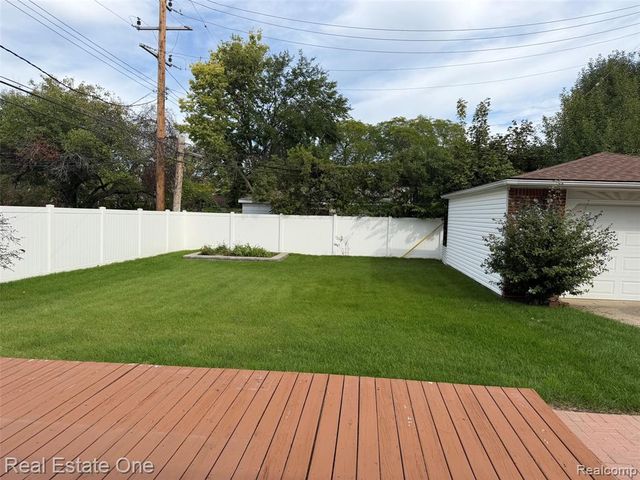 26126 Warrington Street, Dearborn Heights, MI 48127