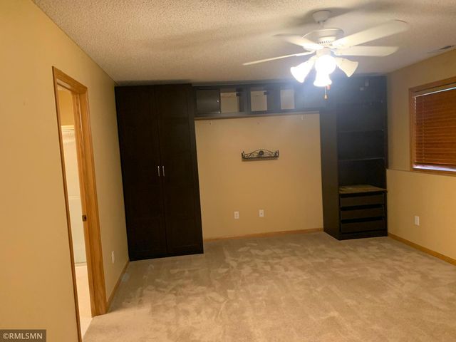 3125 Legacy Lane, Woodbury, MN 55129