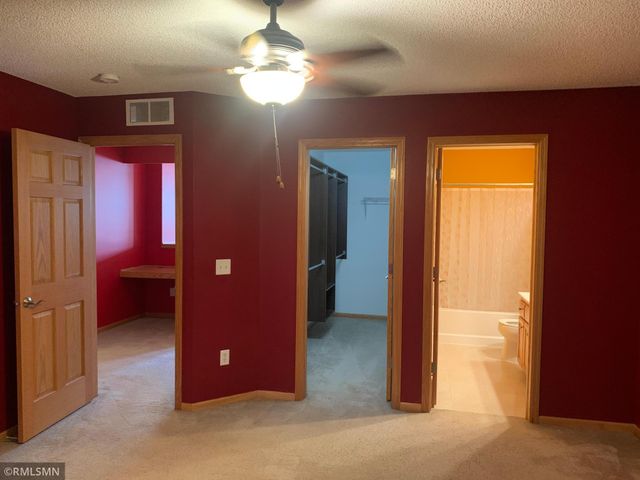 3125 Legacy Lane, Woodbury, MN 55129