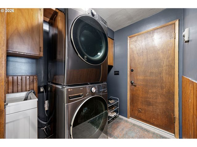 341 Hardy Ave, Eugene, OR 97404