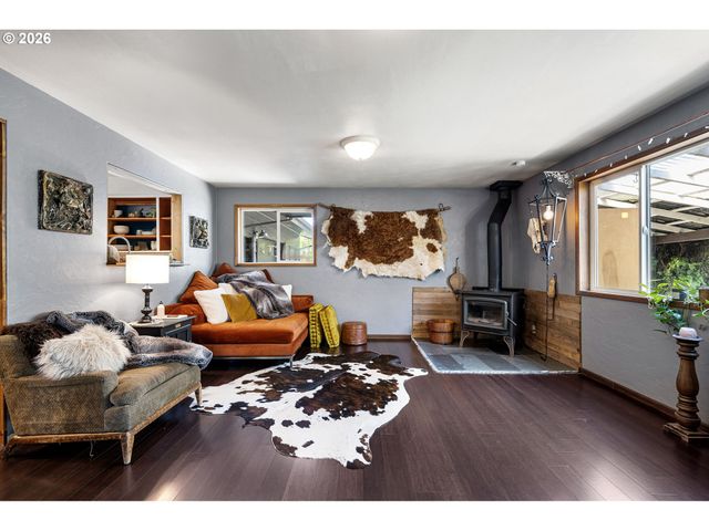 341 Hardy Ave, Eugene, OR 97404