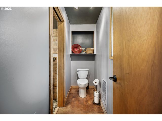 341 Hardy Ave, Eugene, OR 97404