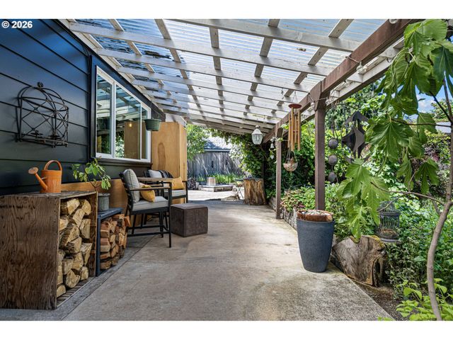 341 Hardy Ave, Eugene, OR 97404