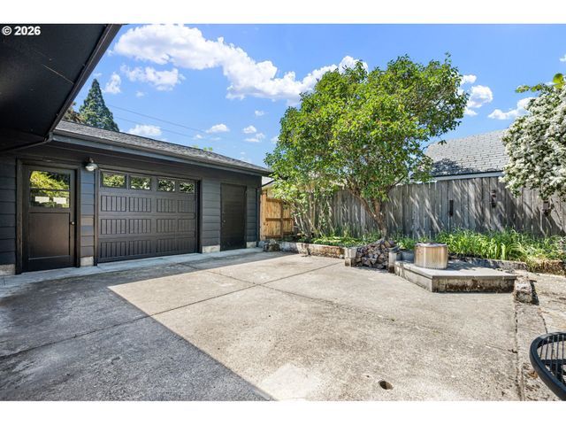 341 Hardy Ave, Eugene, OR 97404