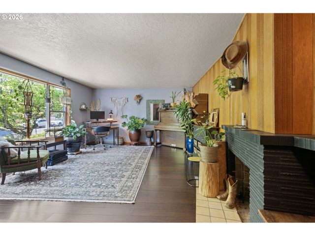 341 Hardy Ave, Eugene, OR 97404