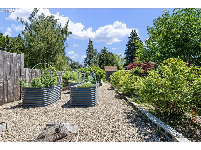 341 Hardy Ave, Eugene, OR 97404