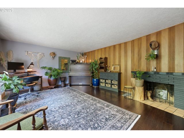 341 Hardy Ave, Eugene, OR 97404