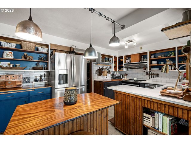 341 Hardy Ave, Eugene, OR 97404