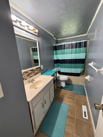 699 Holly Hill Drive, Columbus, OH 43228