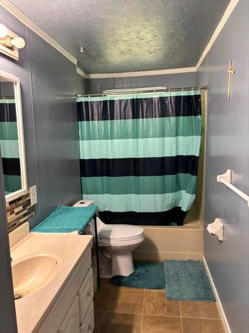 699 Holly Hill Drive, Columbus, OH 43228